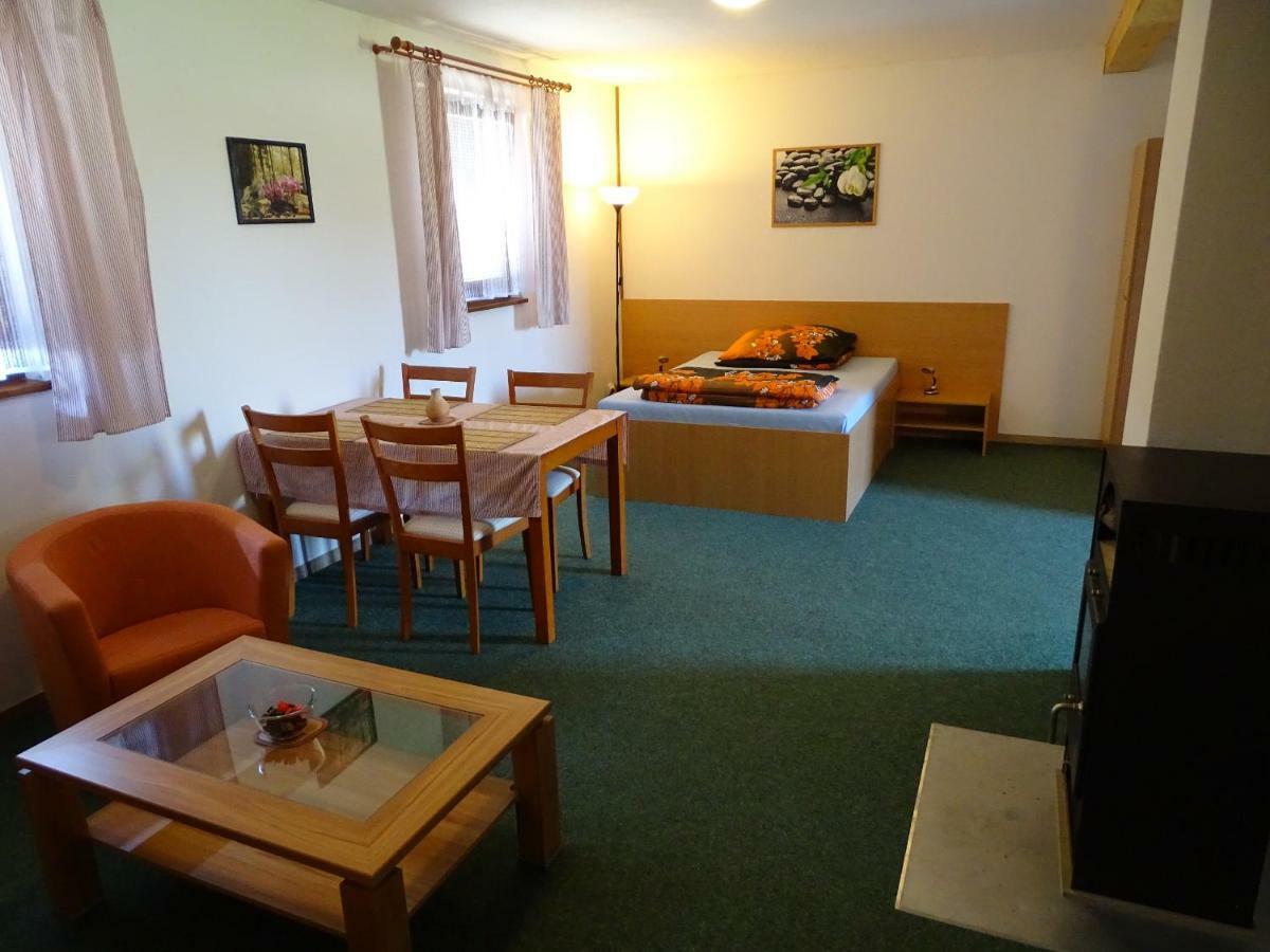 Penzion Pod Vapenkami Strážnice Exteriör bild